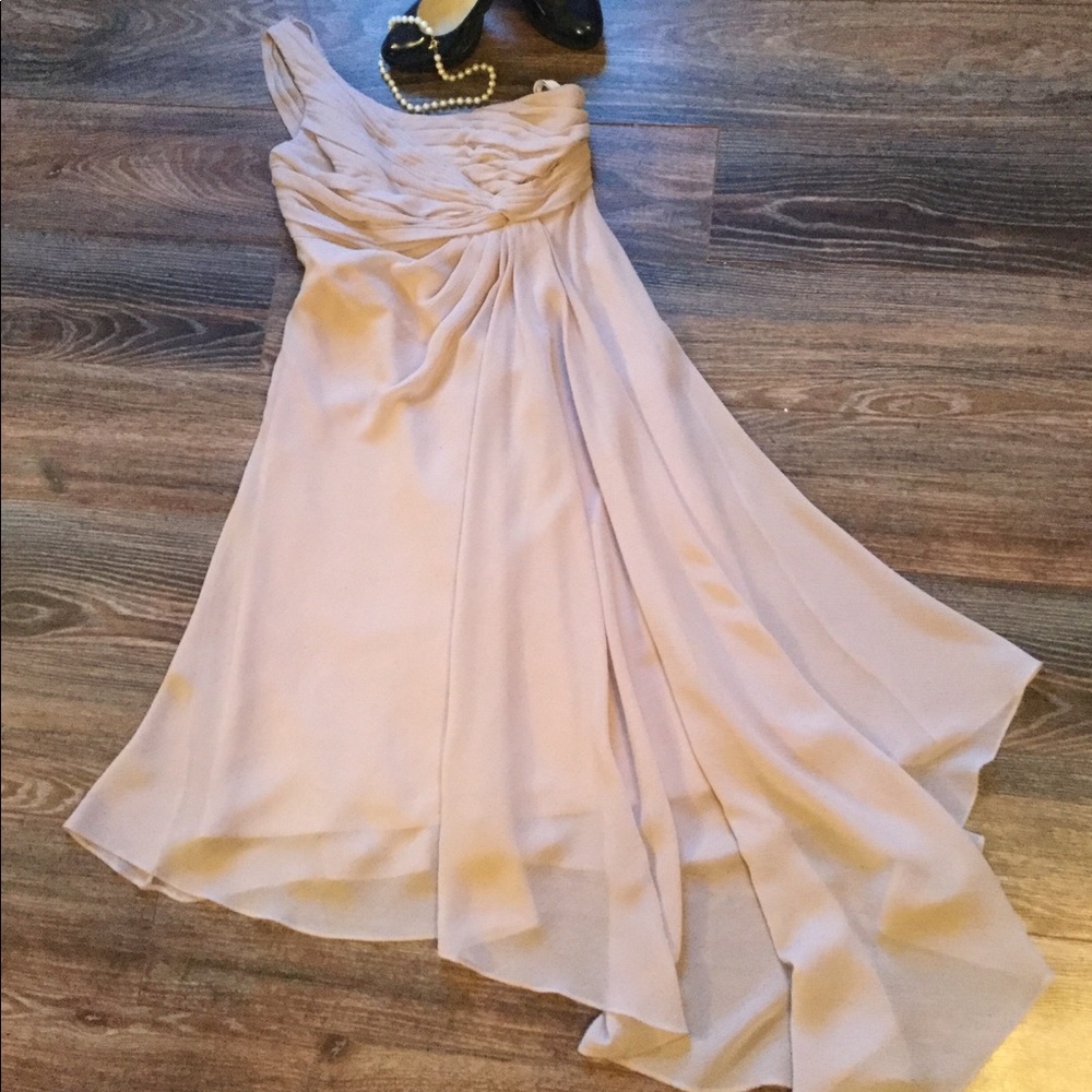SOLD: NWOT Elegant flowing dress
